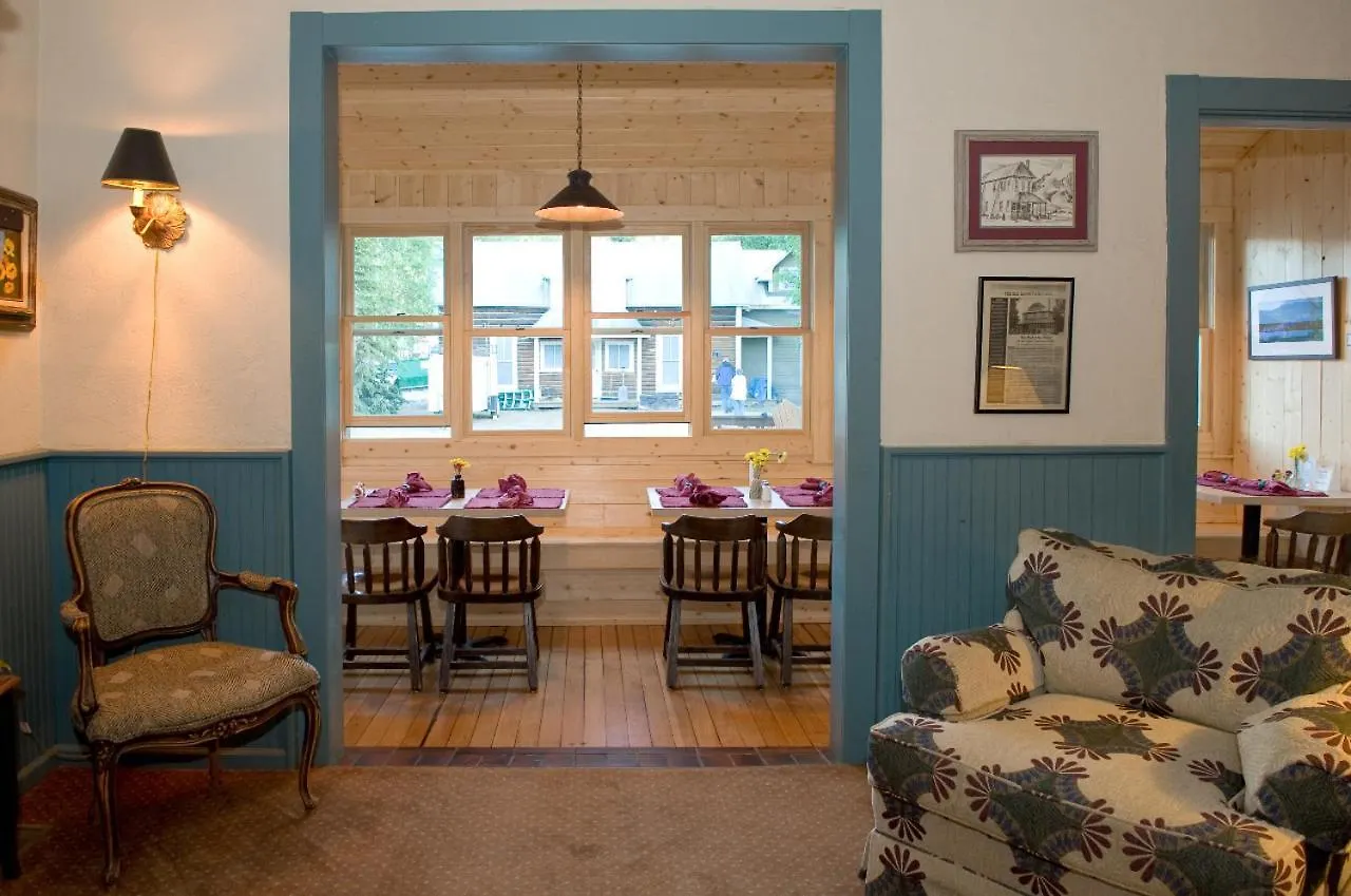 Elk Mountain Lodge