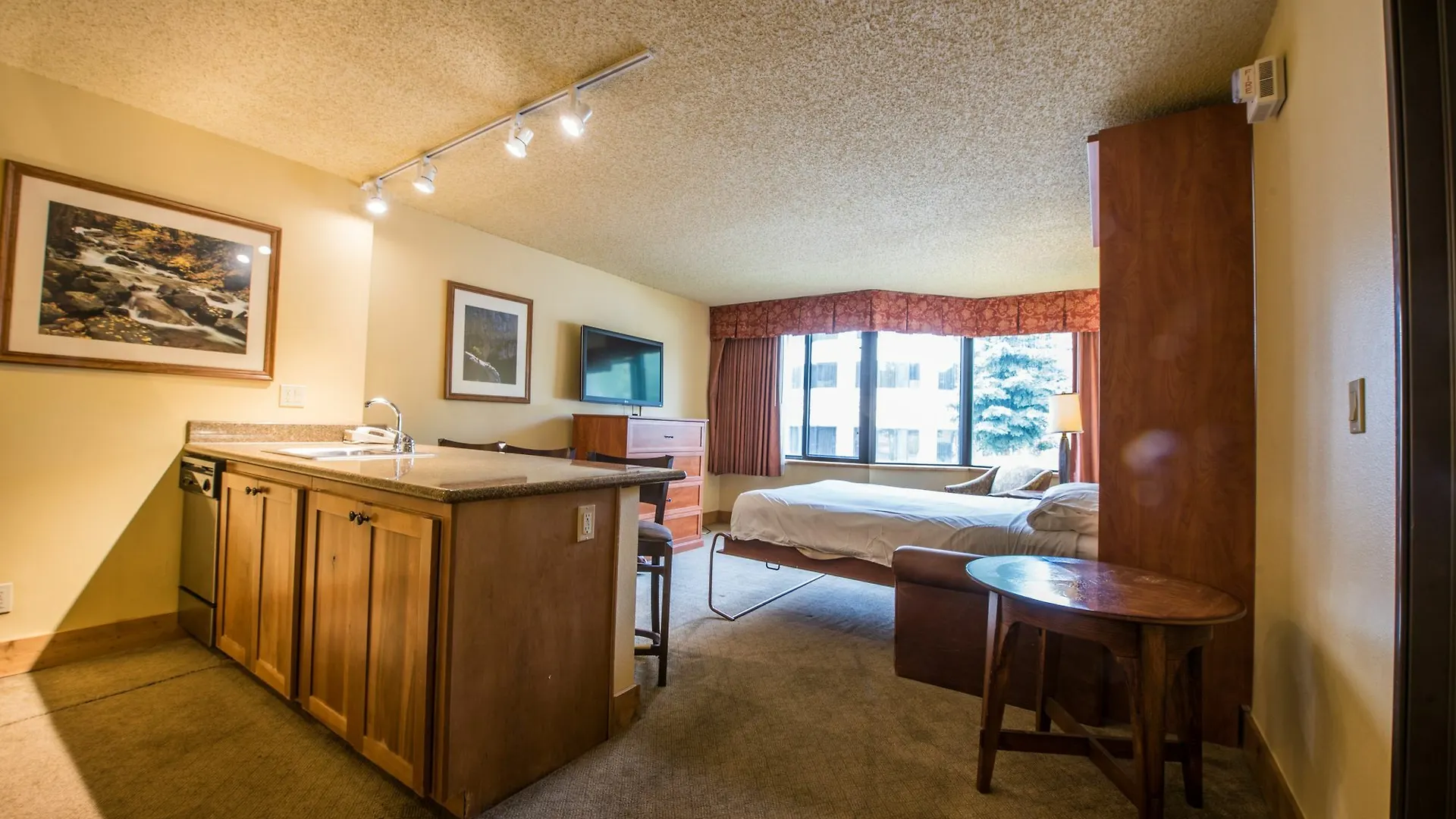 Hotel The Grand And 3*