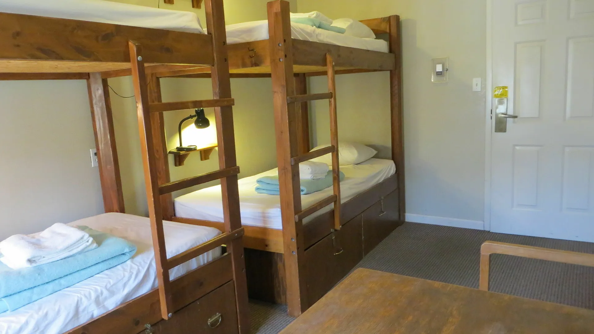 Crested Butte Hostel *