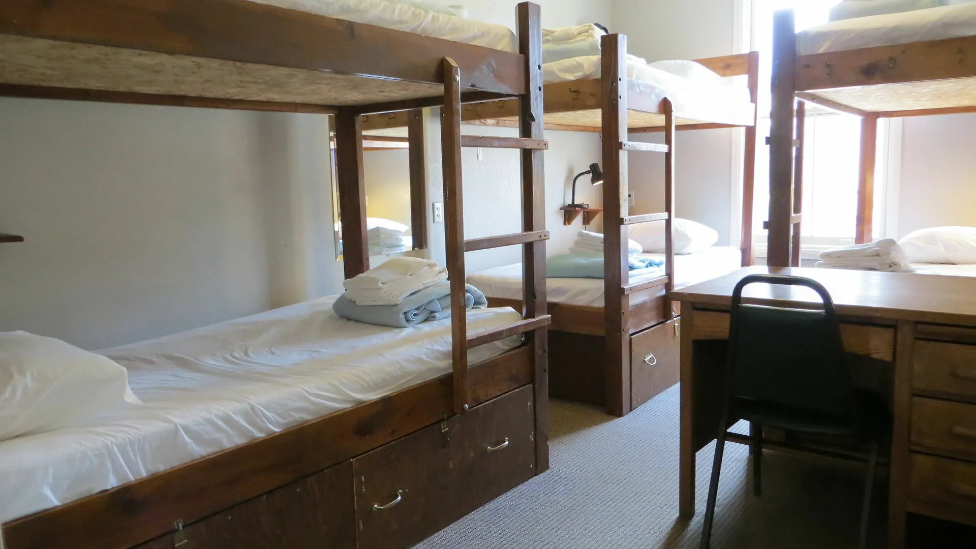 Crested Butte Hostel *