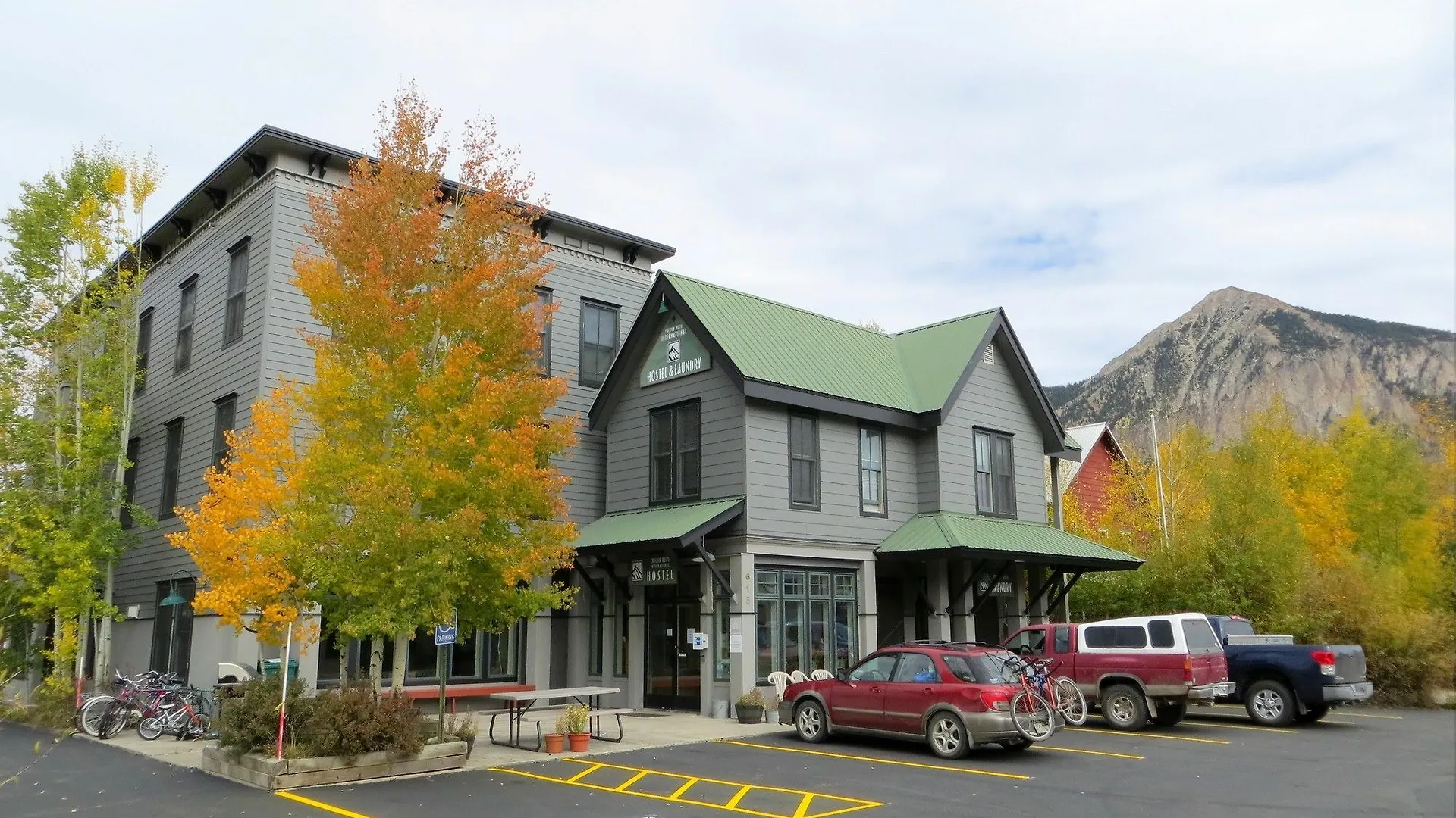 Crested Butte Hostel * Crested Butte