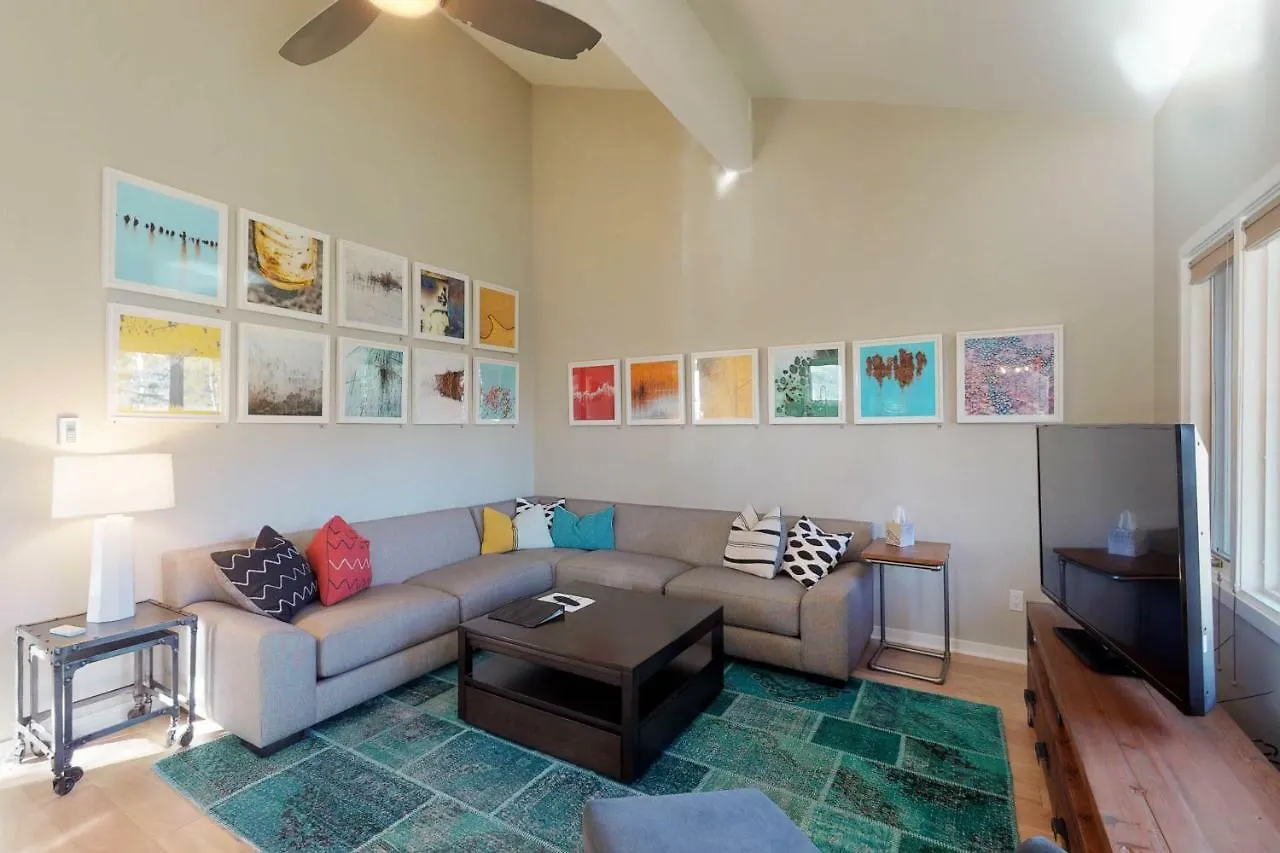 Apartment Mountain Jewel