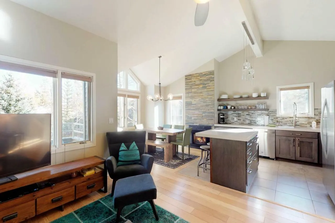 Apartment Mountain Jewel
