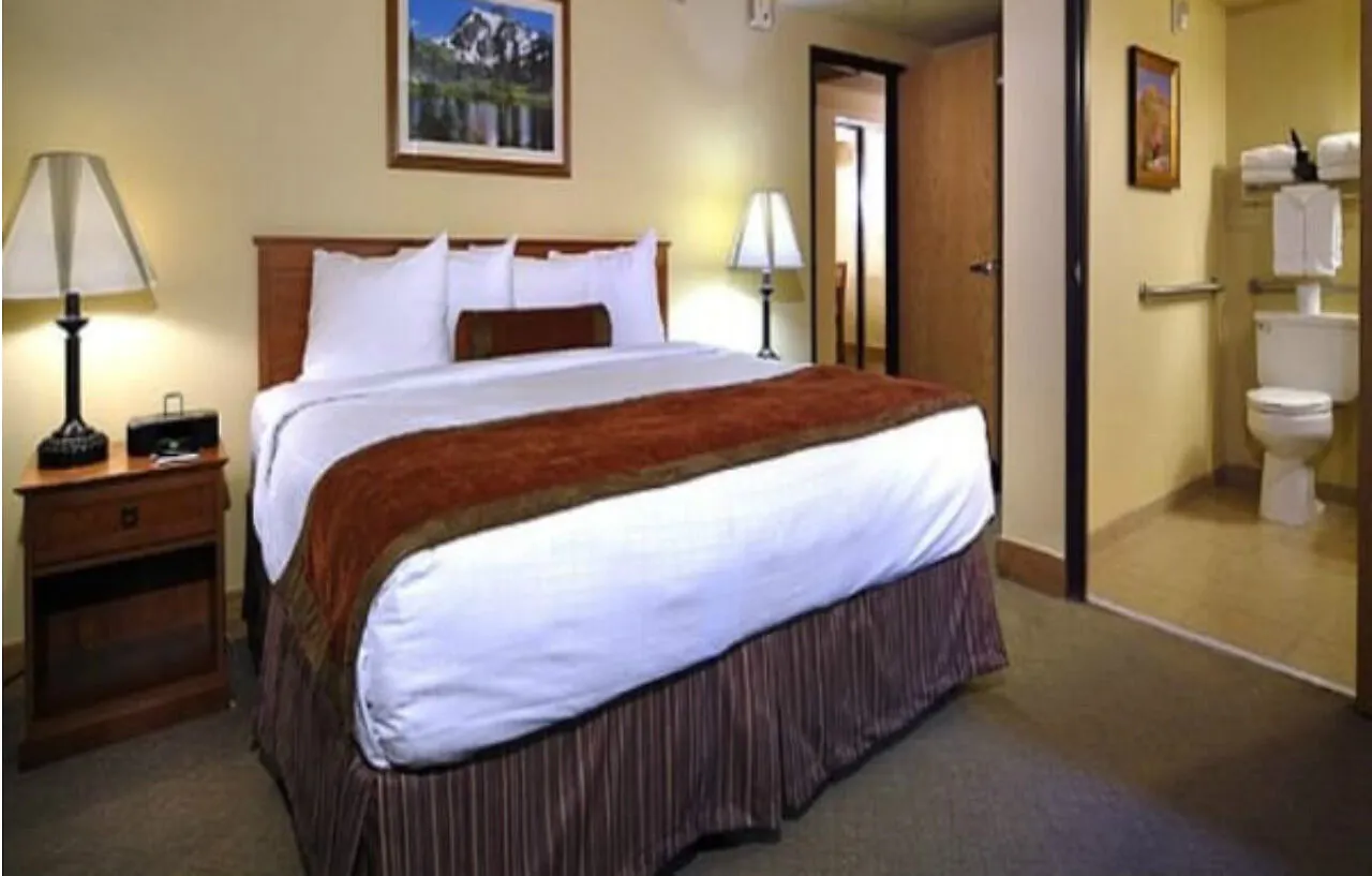 Hotel The Grand And 3*