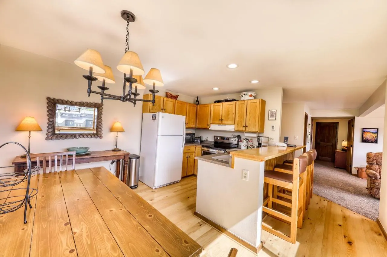 Beautiful Mountain View Apartment Crested Butte