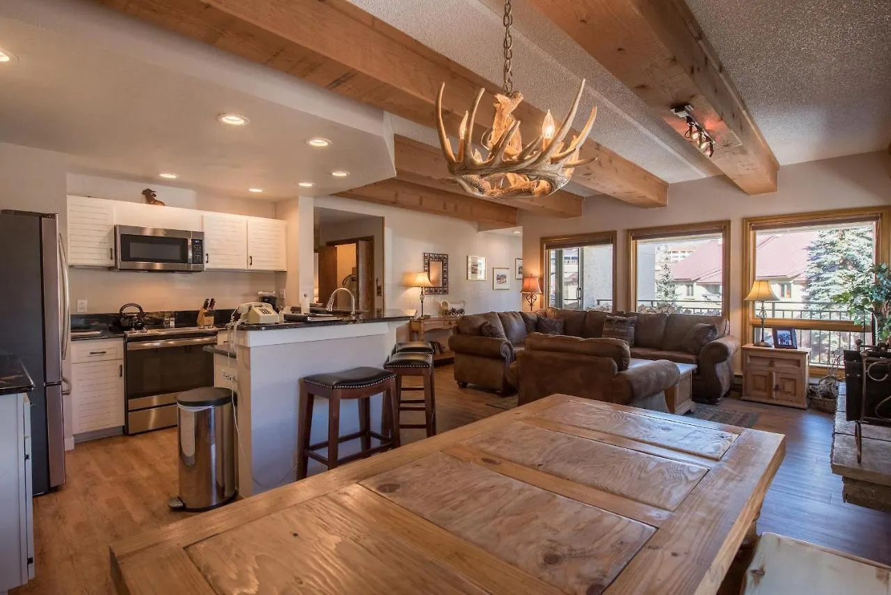 Apartment Rustic-contemporary 3br With Great Views *