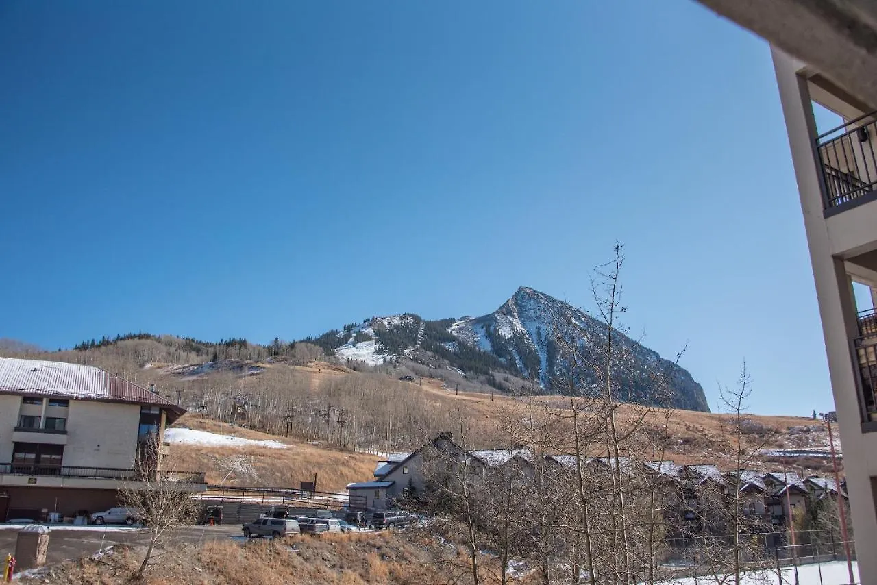 Apartment Rustic-contemporary 3br With Great Views