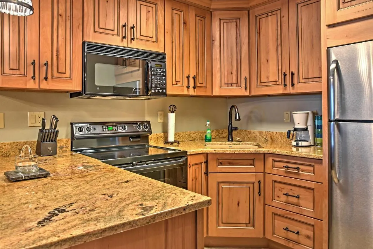 Holiday home Eagles Nest Townhome With Mtn Views