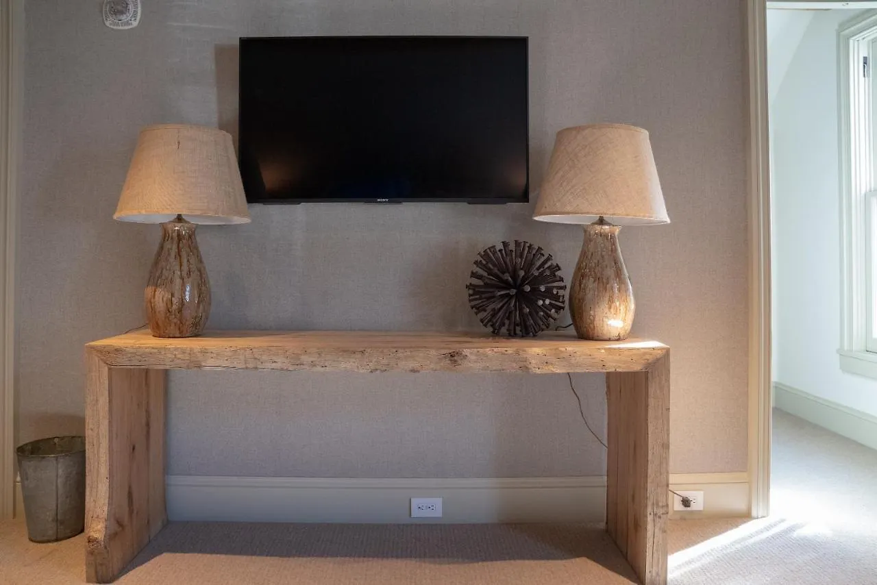 Public House Lofts Hotel 4*