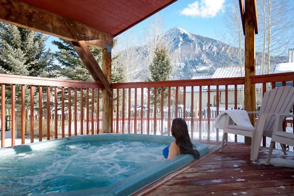 Lodge Cristiana Guesthaus *