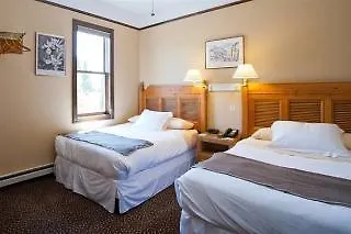 Elk Mountain Lodge *