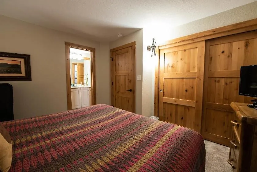 Mountain-contemporary 2 Bedroom Crested Butte