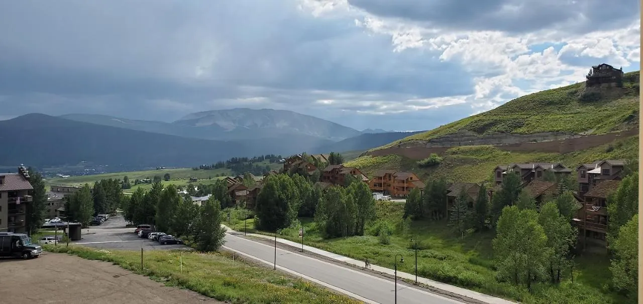 Mountain-contemporary 2 Bedroom