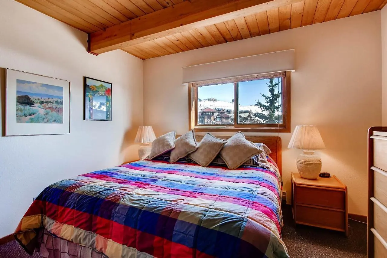 Apartment 1 Bedroom With Amazing Views Of Mountain Range & Wood Creek *