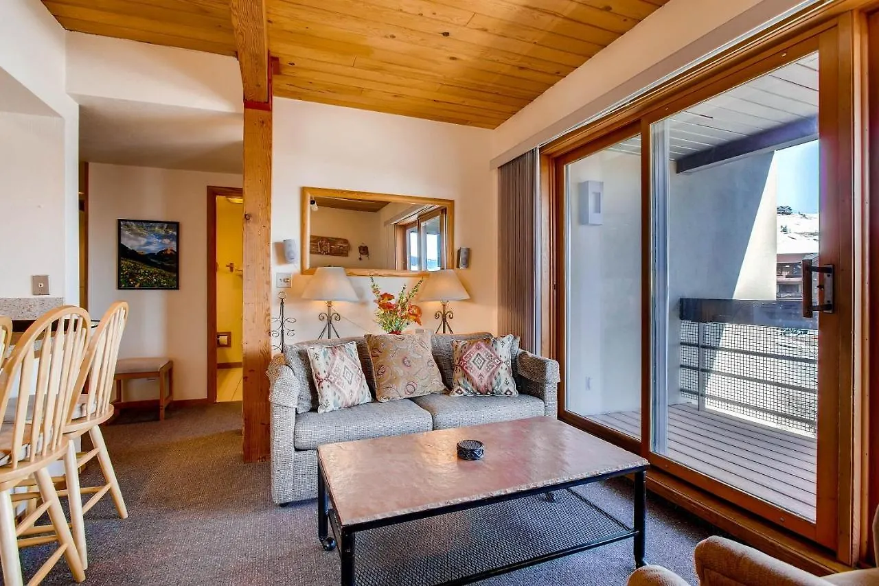 1 Bedroom With Amazing Views Of Mountain Range & Wood Creek Apartment