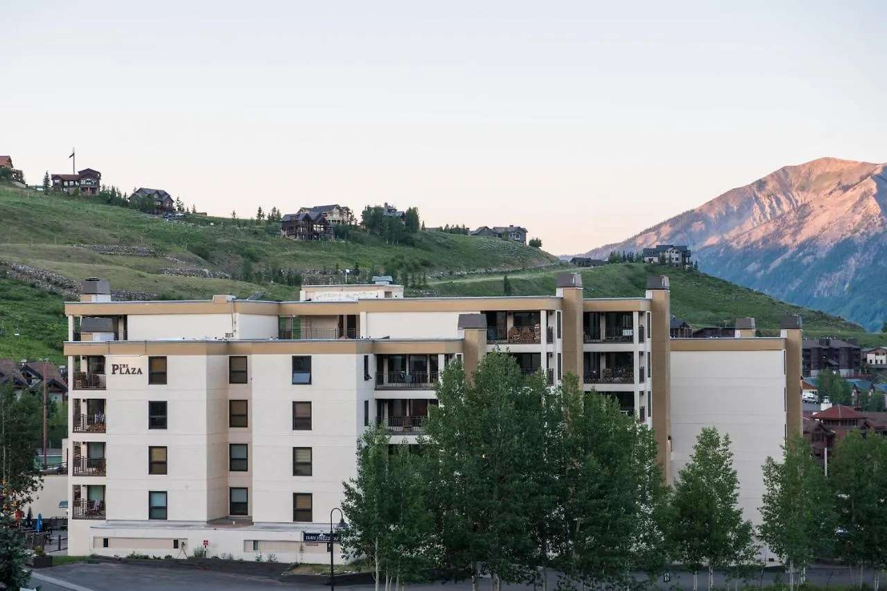 Apartment 2 Bedroom With Views Of Wood Creek & Mountains *
