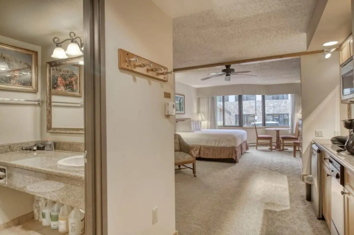 #120 @ Perfect Location W Pool & Hot Tub