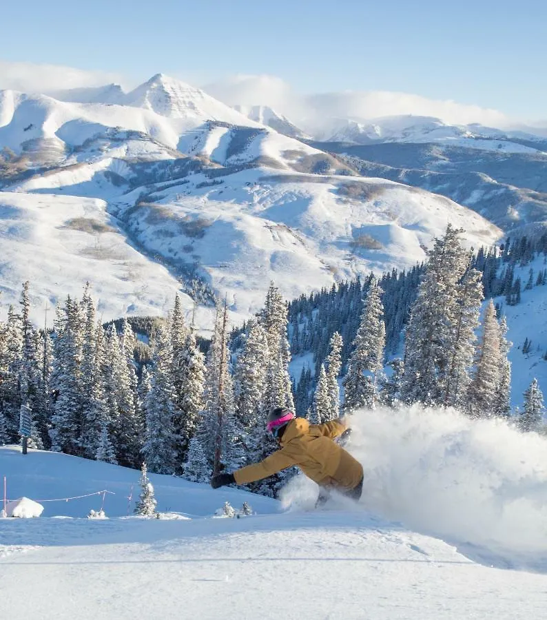 Mountain Views From Plaza - Sleeps 6 아파트 *